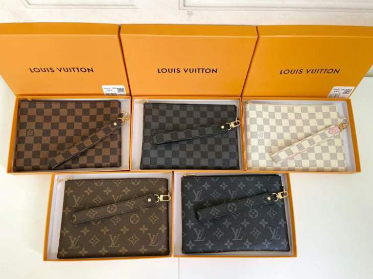Picture of Louis Vuitton Wallets _SKUfw241223807fw